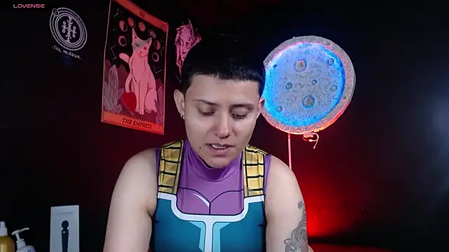 girl_intense444 webcam