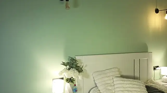 DianaaLight 😈 naked webcam chat