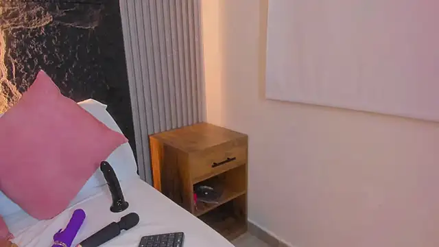 luna_blazze_ webcam