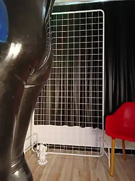 LatexDevil_Blondie webcam