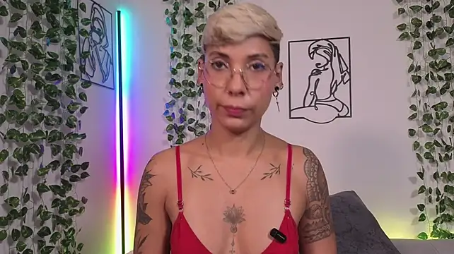 MiaMorgan_ webcam
