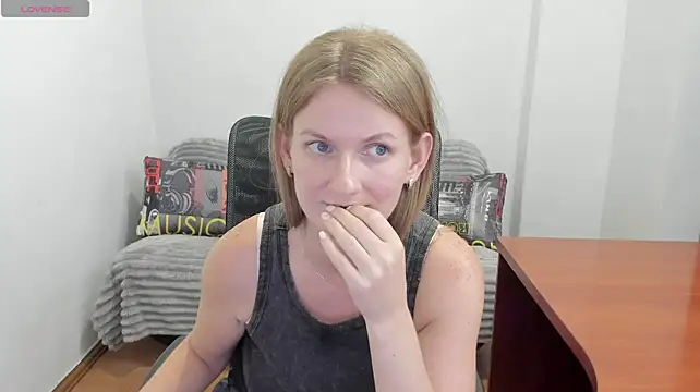 Alisha_Skyes webcam