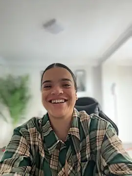 JuanitaMore01 webcam