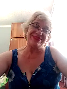 52MiaLove02 webcam
