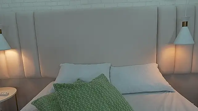 GabyJones_ webcam