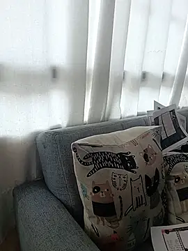 _Luna_Blooms webcam