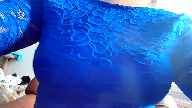 Milana235 webcam