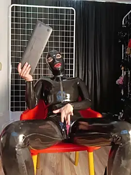 LatexDevil_Blondie webcam