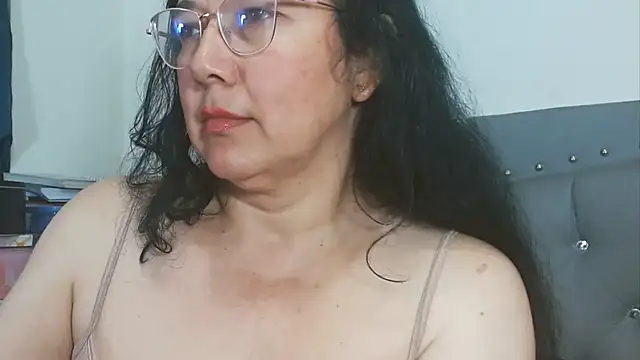 maturepriscila webcam