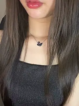 Yiyina_17 webcam
