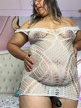 Lucy_Milf_474 webcam