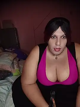 Strongshemail webcam