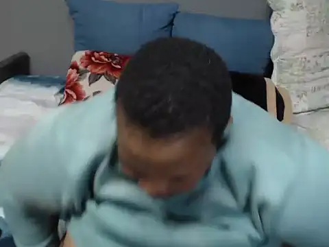 Bustydiva83 webcam