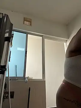 ISABELLA__LUNA webcam