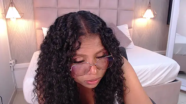 CandyBrunette webcam