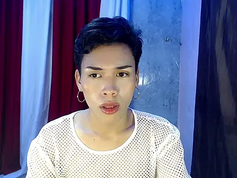 ur_hottestfemboy webcam
