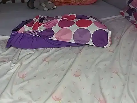 DivvaDiammond webcam