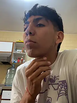 Shy_yahi webcam