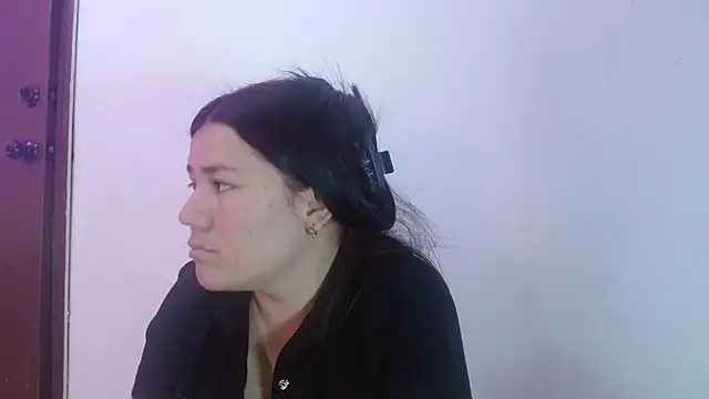 Natasha_messy webcam