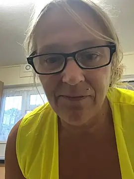 Blondnboujee53