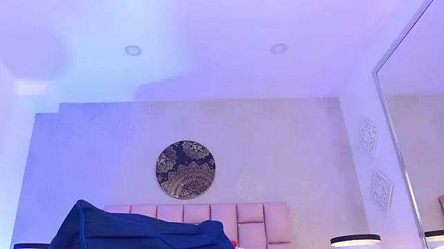 IsabelleDaza webcam