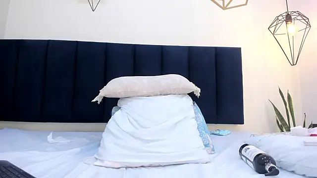 mayaevansmg webcam