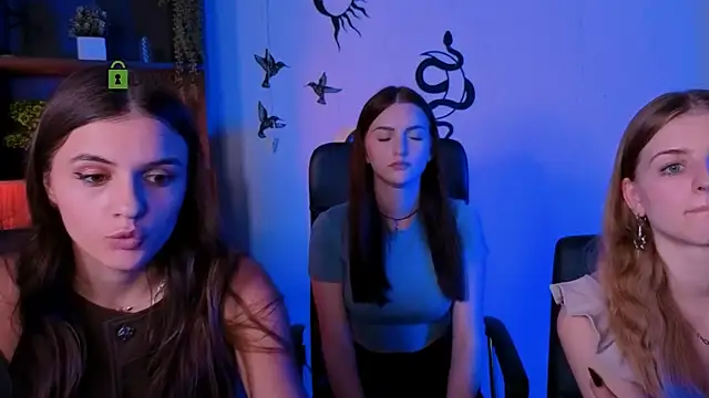 lisa_dark_ webcam