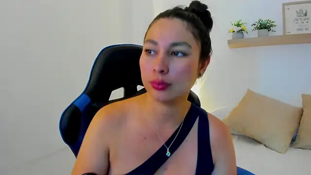 bella_99_ webcam