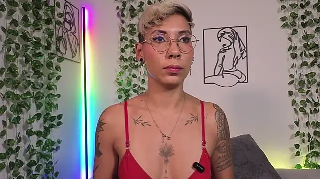 MiaMorgan_ webcam