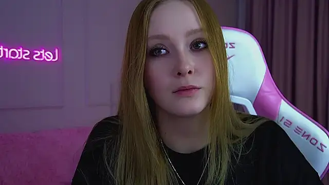 AgataFoxley webcam