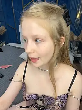 LilianHowards webcam