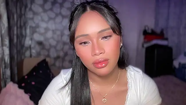 Exotic_alyssa69 webcam