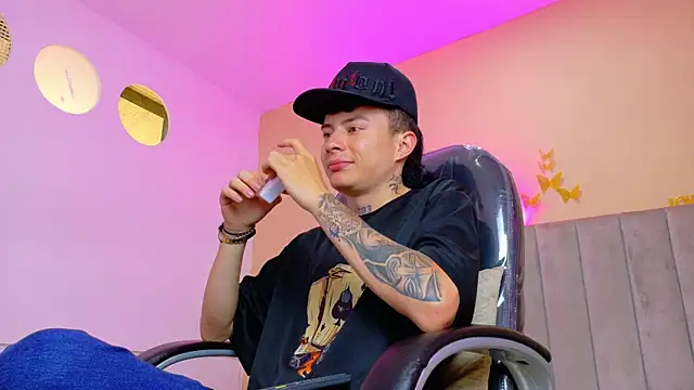 Nascary_Fox webcam