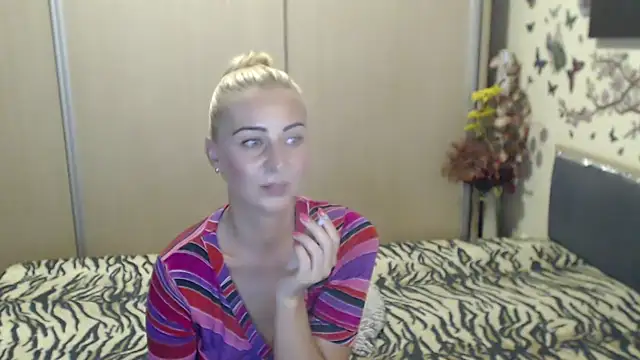 MirabelaSweet webcam