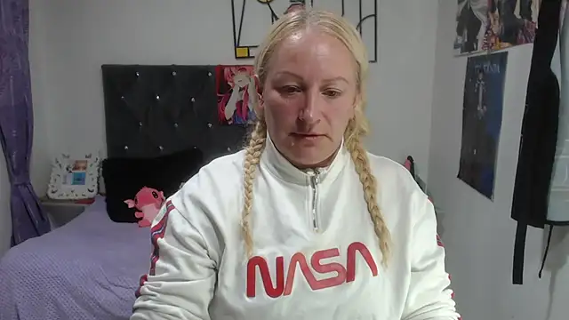 emperabigbootybigass webcam