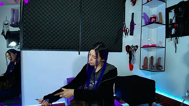 karlamoon23 webcam