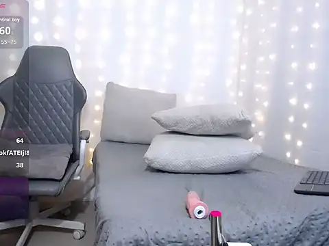 _Maddy_Perez01 webcam