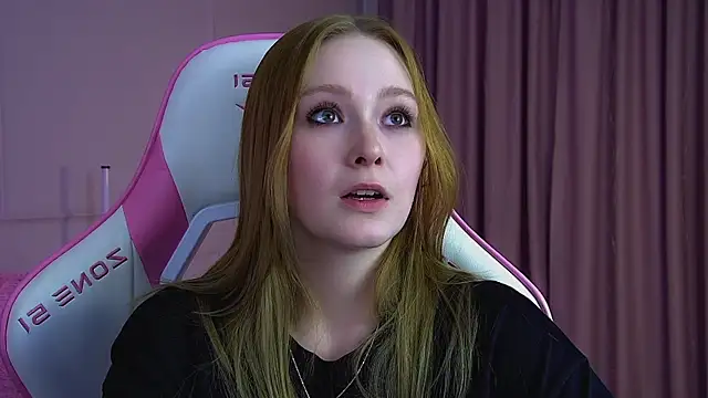 AgataFoxley webcam