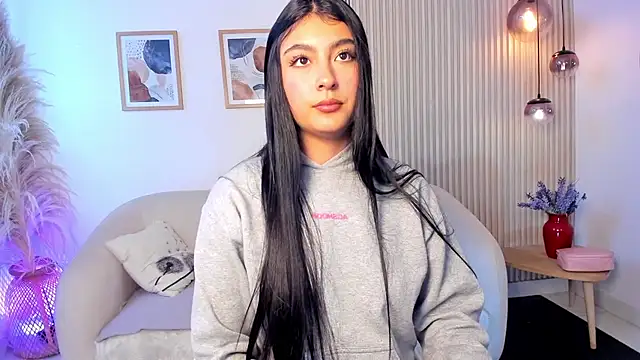 Bella_rochee webcam