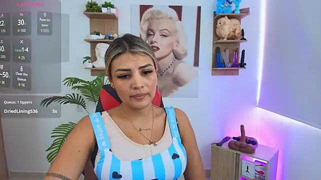 SALOOMEE__ webcam