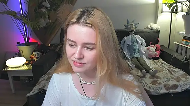 Alexa_Pirs webcam