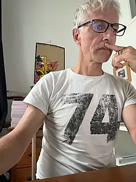 SexyLeon8 webcam