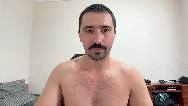 Hard_to_Obey webcam