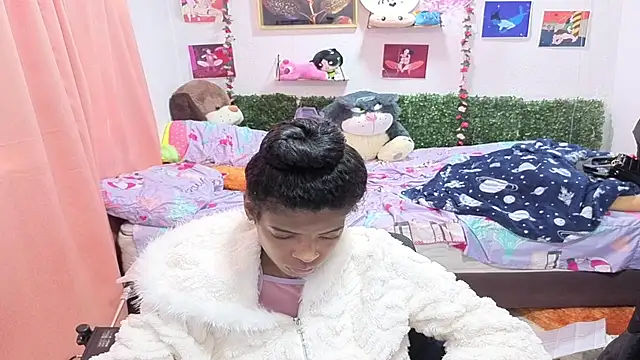 thianahorny webcam