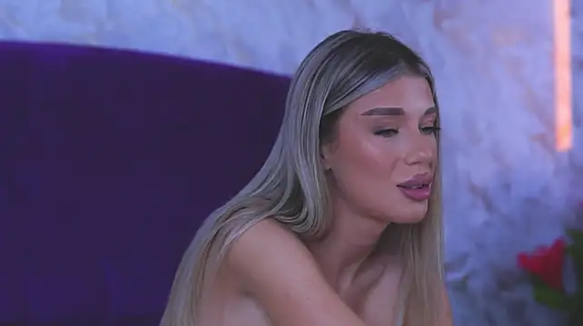 EllinaNuria webcam