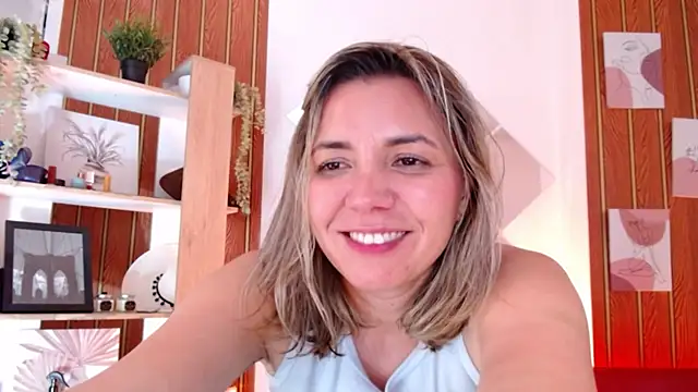 milfsecret69 webcam