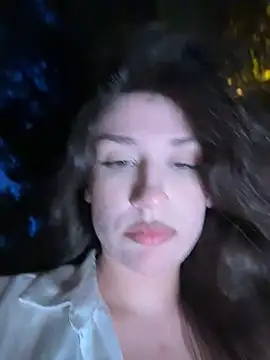 ScarletBloom_ webcam