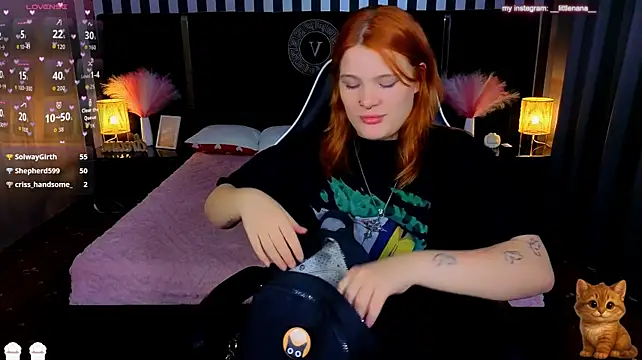 Clumsy_Nana webcam