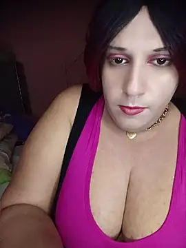 Strongshemail webcam