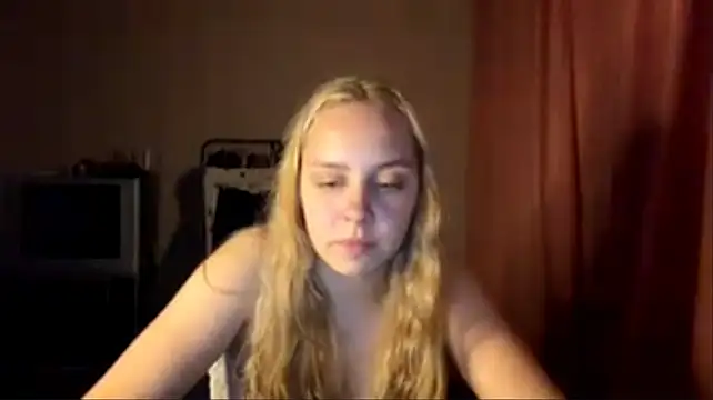 ZoraDearmon webcam